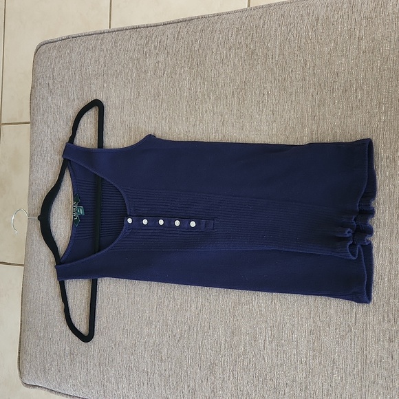 Blue top with buttons - Picture 1 of 2